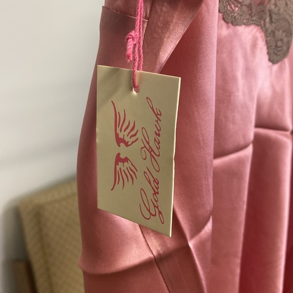 Gold Hawk 100% Silk & Lace Tunic In Cameo Pink - Picture 8 of 13